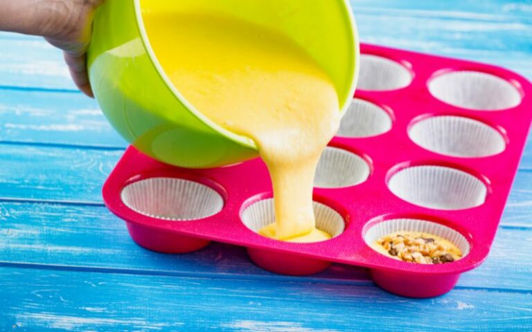 Silikonowe formy do pieczenia – niezbędnik piekarza i cukiernika